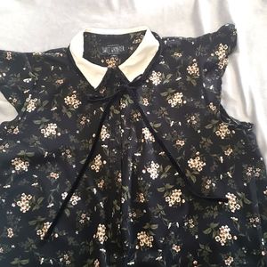 Short sleeve floral print blouse